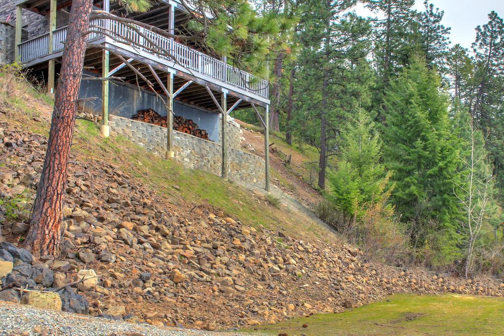 Beautiful Lake Coeur D'Alene Cabin On The Bay Mica Ngoại thất bức ảnh