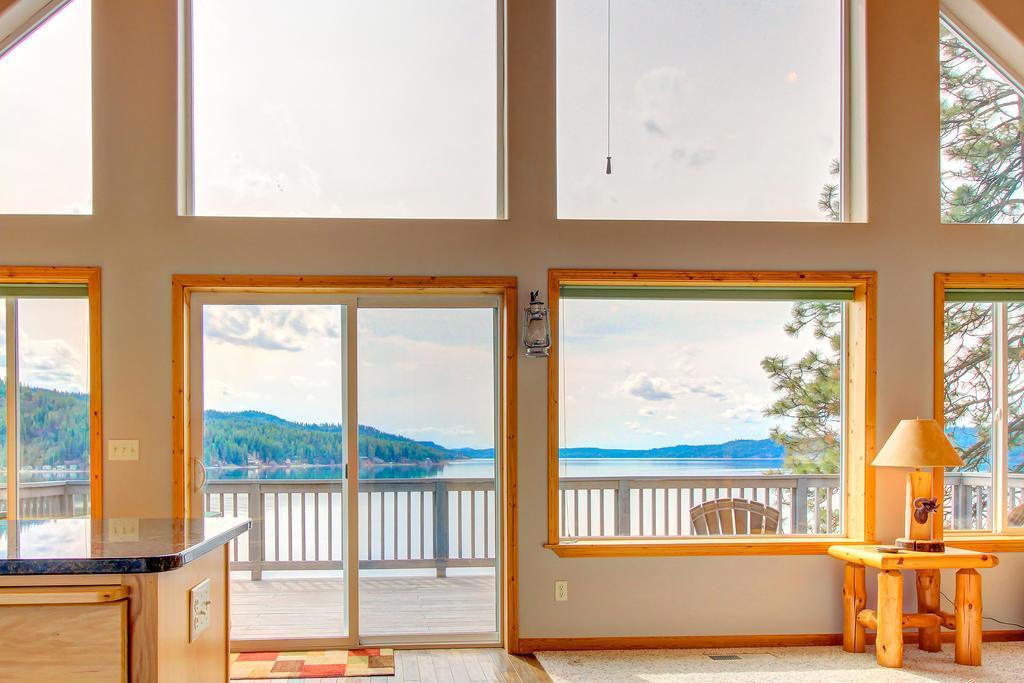 Beautiful Lake Coeur D'Alene Cabin On The Bay Mica Ngoại thất bức ảnh